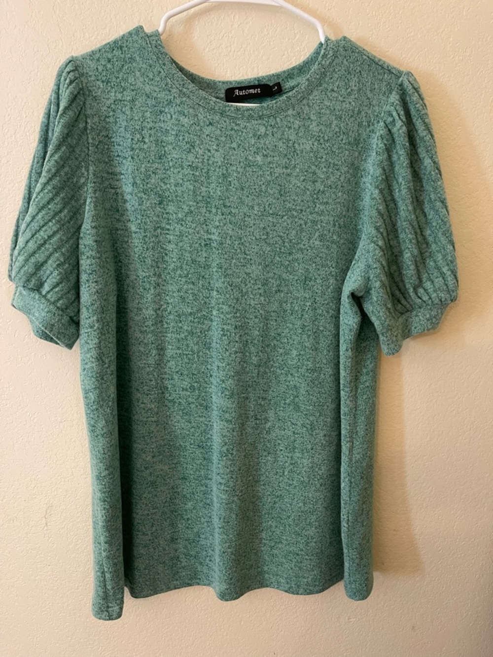 Automer Puff-Sleeve Short-Sleeve Knit Top in Sage Green
